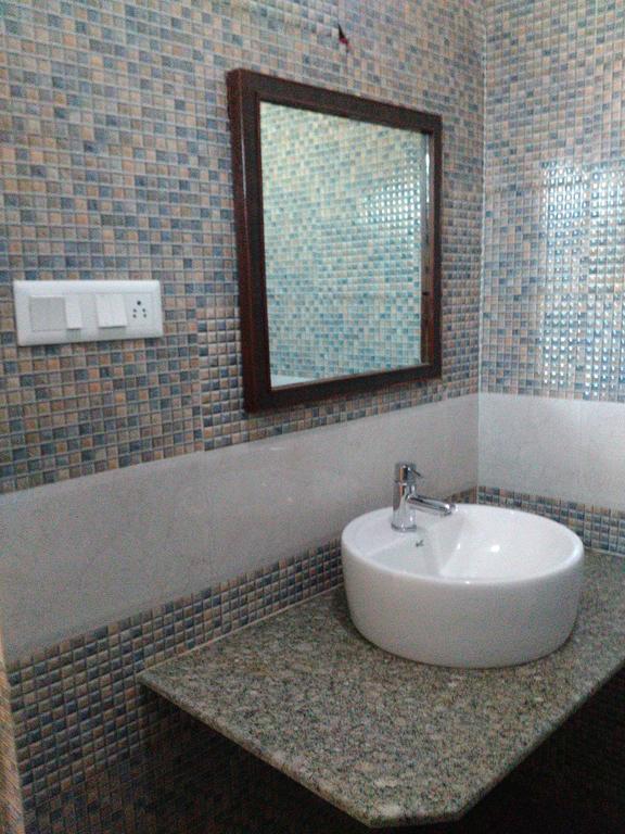 Hotel Ajaya Варанаси Номер фото