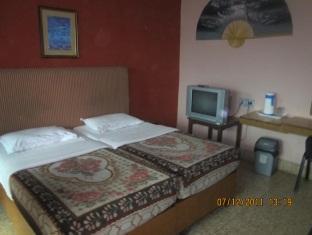 Hotel Ajaya Варанаси Экстерьер фото